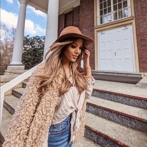 ✨🌸HP🌸✨ 𝗡𝗪𝗧 𝗭𝗮𝗿𝗮 • Faux Fur Coat